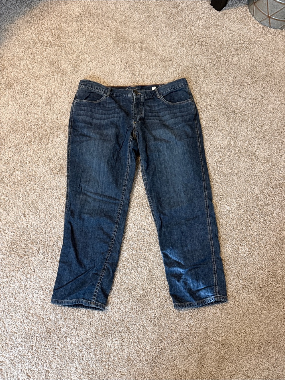 Eddie Bauer Women's Dark Wash Cropped Jeans relaxed straight fit